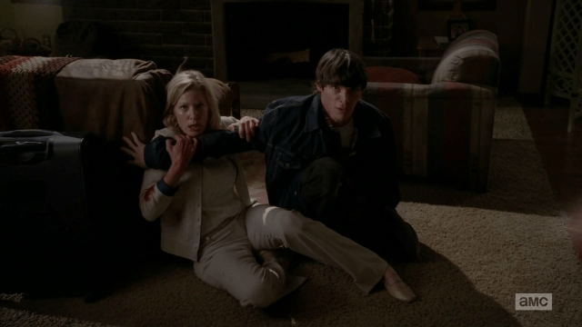 Breaking Bad S5E14 - Walt Jr protecting Skyler